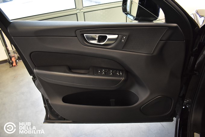 VOLVO XC60 B4 (d) Geartronic Inscription